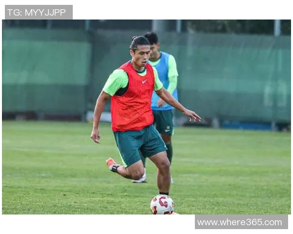 热身赛深圳新鹏城与深圳二零二八交锋技战术演练成比赛主要目的