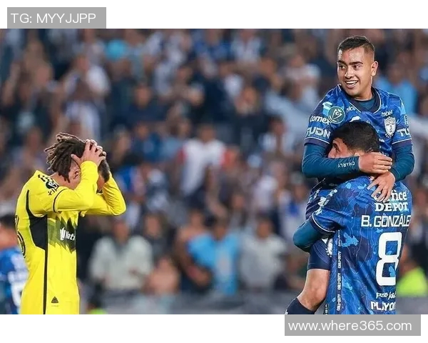 马卡报道卡西等球星入选帕丘卡名人堂与传奇球员共庆盛事