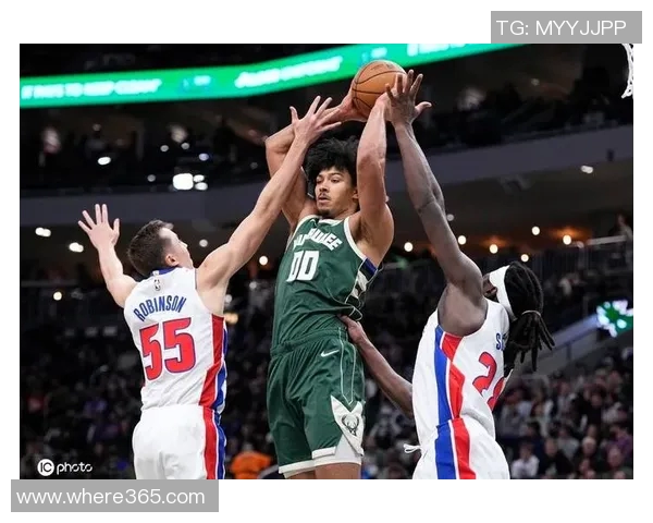 罗林斯狂砍32分6篮板14助攻创生涯新高助球队奋战尽力局