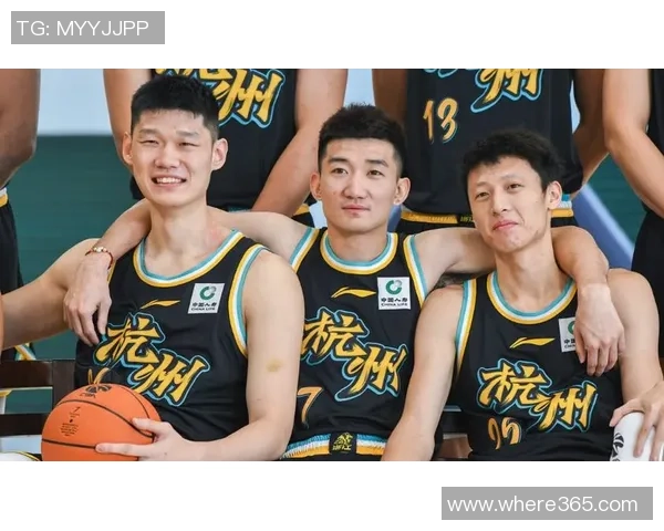 四川全运男篮首战对阵湖北周琦替补出战胡金秋孙铭徽领衔首发阵容