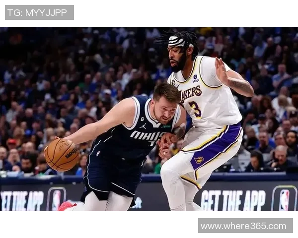 浓眉交易后表现不佳仅打29场东契奇稳定发挥56场数据亮眼