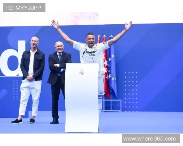 姆巴佩加盟皇马前告知巴黎球迷团体主席其决定引发热议