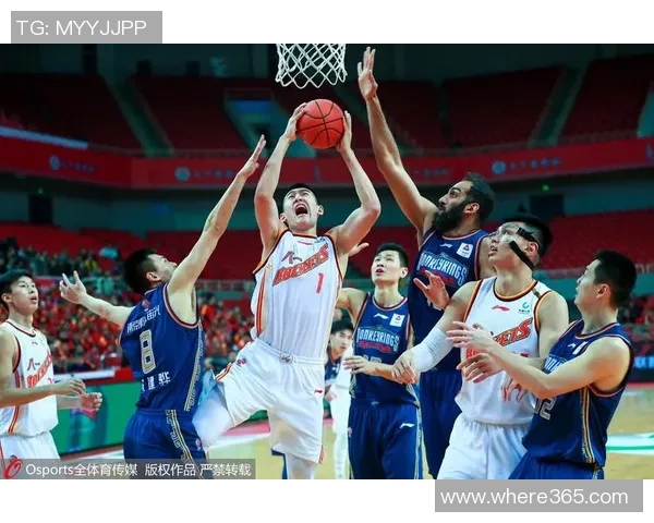 父子同台竞技雄鹿国王对决哈姆父子三人齐聚赛场展现篮球魅力