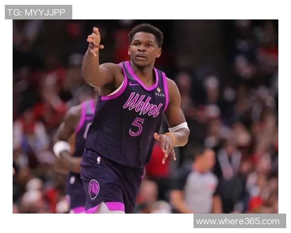 爱德华兹谈对战小米切尔的备战策略强调早睡养精蓄锐应对全场紧逼