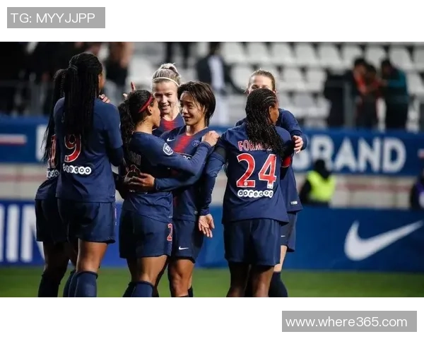 万项代表杜利亚伊足球学院首秀表现出色助力球队大胜对手