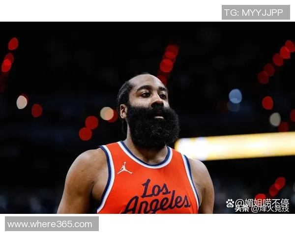 小里呼吁理性看待哈登季后赛表现与造犯规的争议与成见